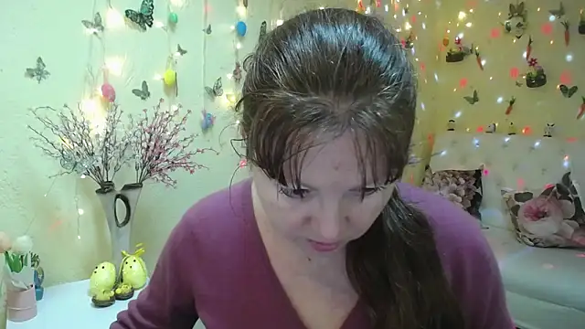 VanessaHotts online show from April 4, 2026, 5:03 am