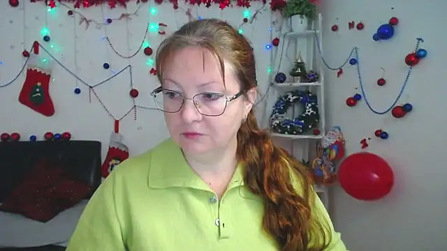 VanessaHotts online show from December 15, 2025, 6:08 am