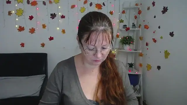 VanessaHotts online show from November 8, 2025, 6:06 am