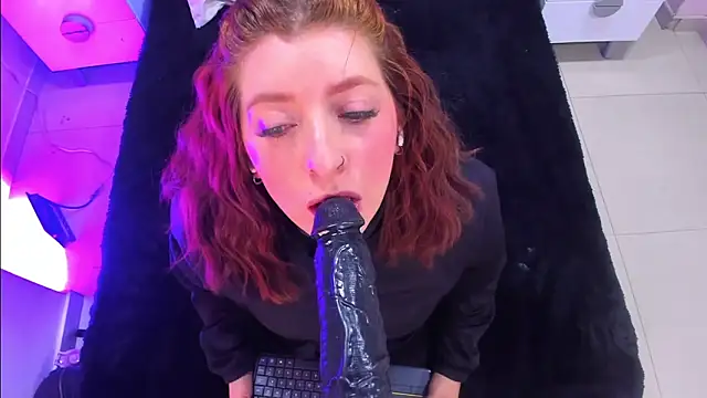 Snapshot of JulietaAlves chatting on November 15, 2025, 11:25 am JulietaAlves online show from November 15, 2025, 11:25 am