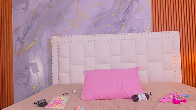 Snapshot of naughty_ebonyy chatting on December 14, 2025, 7:30 pm naughty ebonyy online show from December 14, 2025, 7:30 pm