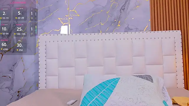 Snapshot of naughty_ebonyy chatting on November 20, 2025, 2:45 am naughty ebonyy online show from November 20, 2025, 2:45 am