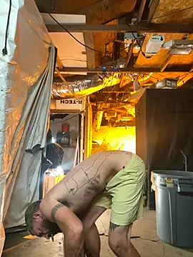 Snapshot of mandjpuff2 chatting on September 23, 2025, 6:31 am mandjpuff2 online show from September 23, 2025, 6:31 am