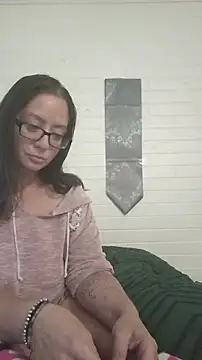 AnyaBest online show from April 5, 2026, 3:35 am