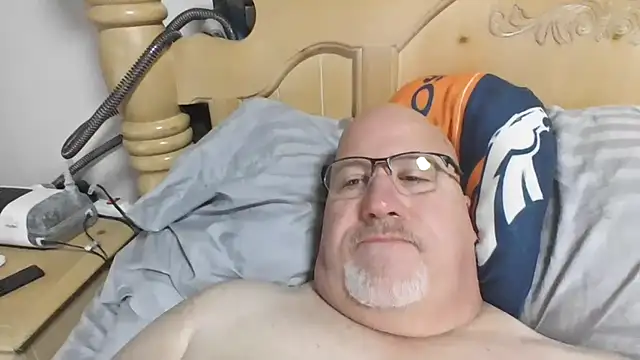 Bigbear0563 online show from February 19, 2026, 5:21 pm