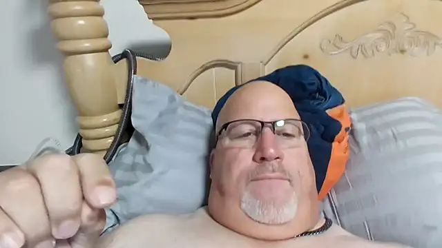 Snapshot of Bigbear0563 chatting on July 28, 2026, 2:57 pm Bigbear0563 online show from July 28, 2026, 2:57 pm