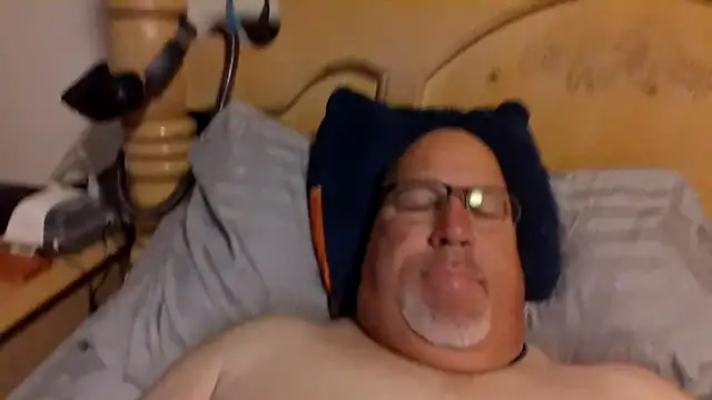Snapshot of Bigbear0563 chatting on June 19, 2026, 4:35 pm Bigbear0563 online show from June 19, 2026, 4:35 pm