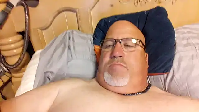 Snapshot of Bigbear0563 chatting on June 10, 2026, 6:25 am Bigbear0563 online show from June 10, 2026, 6:25 am