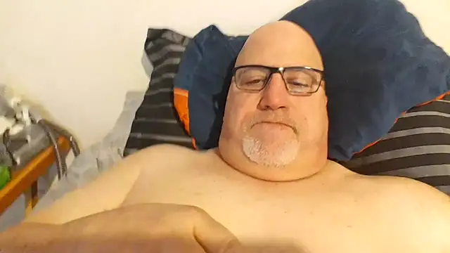 Bigbear0563 online show from March 5, 2025, 3:29 pm