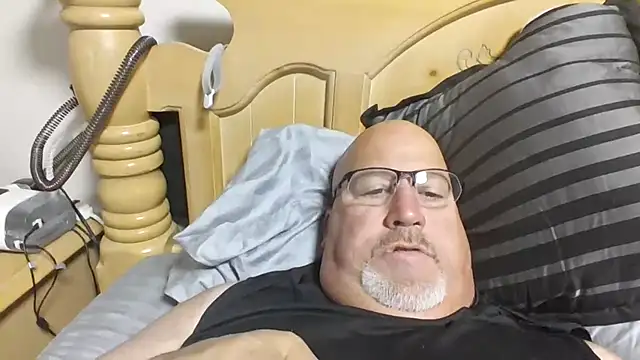 Bigbear0563 online show from October 11, 2025, 2:29 pm