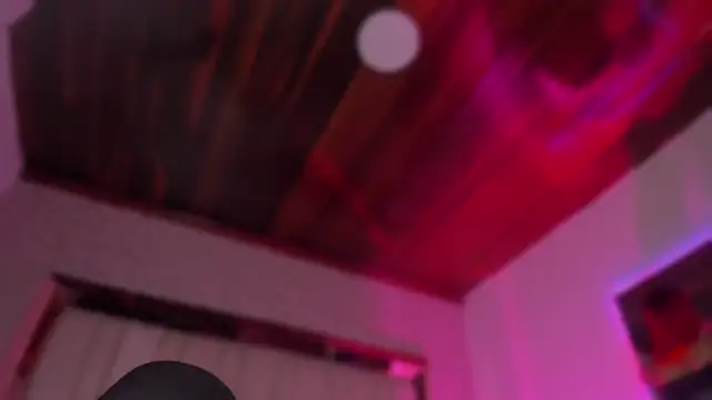 Snapshot of Emmily_Savage chatting on November 22, 2025, 11:31 am Emmily Savage online show from November 22, 2025, 11:31 am