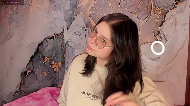 Mey moon online show from March 1, 2026, 5:40 am