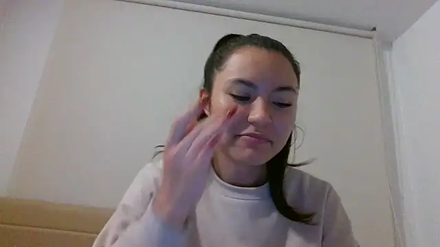  andygirl online show from April 17, 2026, 11:18 pm