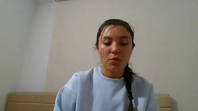  andygirl online show from June 12, 2026, 1:36 am