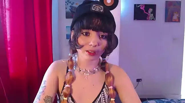 Snapshot of Margarita999 chatting on December 5, 2024, 8:17 pm Margarita999 online show from December 5, 2024, 8:17 pm