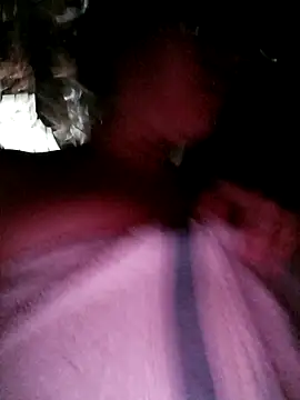 Snapshot of Piafisher1 chatting on September 14, 2025, 10:04 am Piafisher1 online show from September 14, 2025, 10:04 am