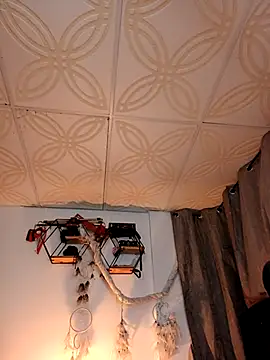 Snapshot of Piafisher1 chatting on October 11, 2025, 11:17 pm Piafisher1 online show from October 11, 2025, 11:17 pm