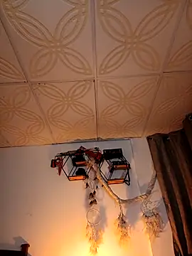 Snapshot of Piafisher1 chatting on October 5, 2025, 11:28 pm Piafisher1 online show from October 5, 2025, 11:28 pm