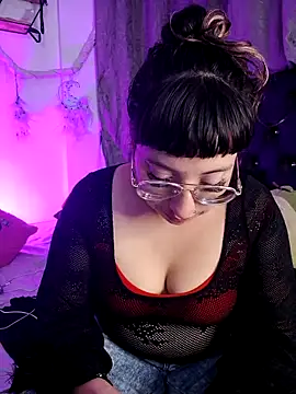 Snapshot of Piafisher1 chatting on October 9, 2025, 1:39 am Piafisher1 online show from October 9, 2025, 1:39 am