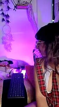 Snapshot of Piafisher1 chatting on March 15, 2025, 4:10 pm Piafisher1 online show from March 15, 2025, 4:10 pm