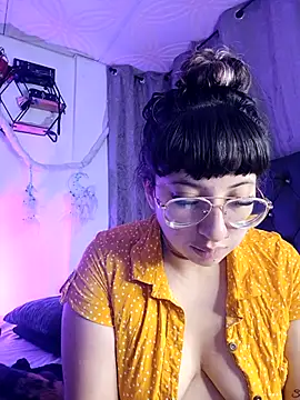 Snapshot of Piafisher1 chatting on October 8, 2025, 1:18 am Piafisher1 online show from October 8, 2025, 1:18 am