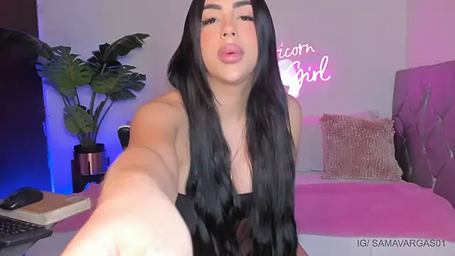 Korina Saenz01 online show from April 9, 2026, 2:45 pm