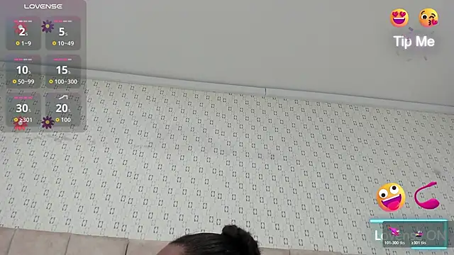 KiaraBrownn online show from October 31, 2025, 12:35 pm