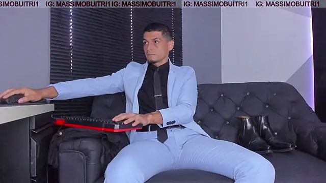 massimo g online show from November 30, 2025, 1:01 pm