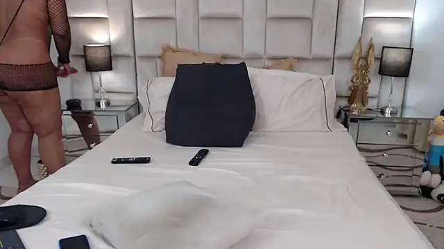 JesicaTaylorxx online show from March 11, 2025, 9:48 pm