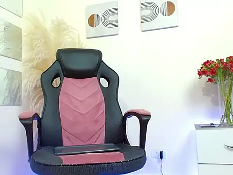 mathew vidal1 online show from October 31, 2025, 1:35 am