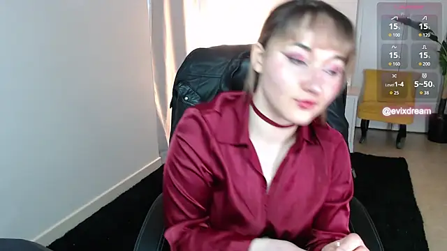 Crystal-dreamt online show from March 9, 2026, 1:14 pm