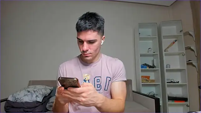 Snapshot of sam_huston chatting on February 16, 2025, 4:42 am sam huston online show from February 16, 2025, 4:42 am