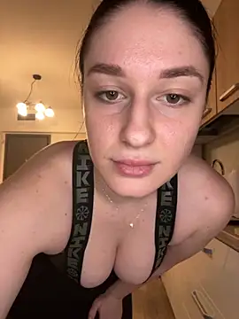 moniqque online show from September 8, 2025, 7:13 pm