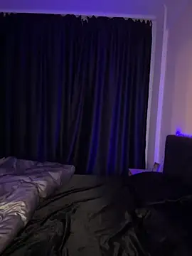 moniqque online show from October 8, 2025, 4:40 pm