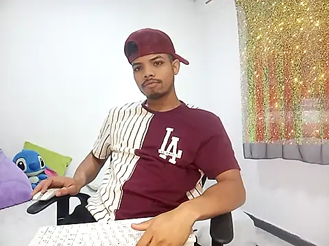 Snapshot of danidiazto2023 chatting on February 14, 2025, 8:48 pm danidiazto2023 online show from February 14, 2025, 8:48 pm