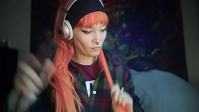 FRRANNKIE online show from November 16, 2025, 9:19 pm