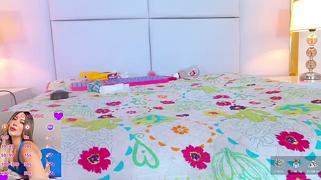 samanta harriss1 online show from January 17, 2025, 3:11 pm