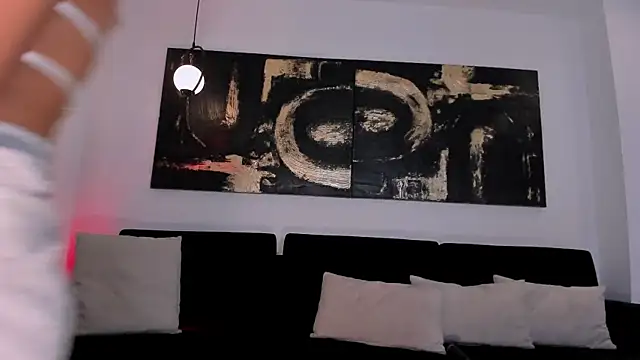 Snapshot of DannaCruz chatting on March 7, 2025, 10:32 pm DannaCruz online show from March 7, 2025, 10:32 pm