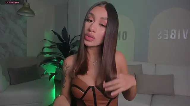 Snapshot of DannaCruz chatting on March 10, 2025, 6:56 pm DannaCruz online show from March 10, 2025, 6:56 pm