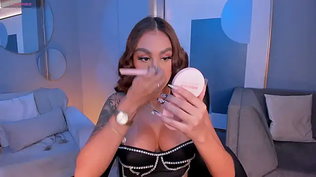 Snapshot of DannaCruz chatting on November 4, 2025, 7:17 pm DannaCruz online show from November 4, 2025, 7:17 pm