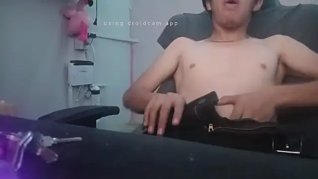 Snapshot of adri_uwu chatting on November 3, 2025, 1:44 am adri uwu online show from November 3, 2025, 1:44 am