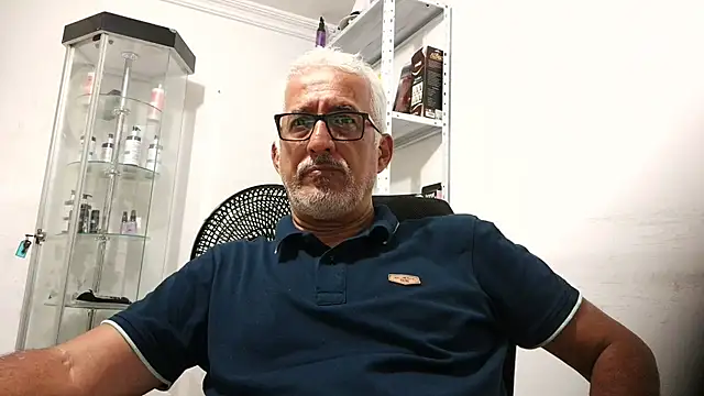 Snapshot of cenizo10124 chatting on November 17, 2025, 9:19 pm cenizo10124 online show from November 17, 2025, 9:19 pm