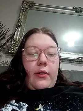 Snapshot of Sexycurvyemilyy chatting on November 20, 2025, 6:41 pm Sexycurvyemilyy online show from November 20, 2025, 6:41 pm