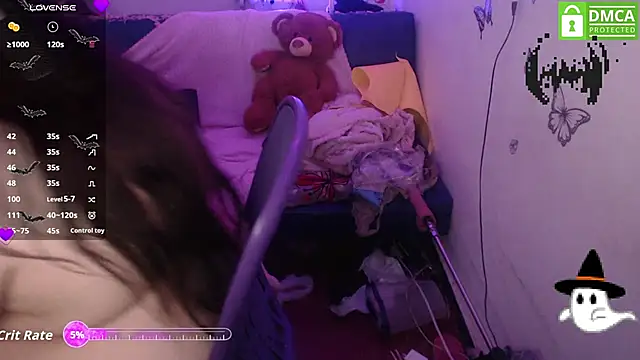 Snapshot of MeowMeowZoe chatting on October 27, 2025, 8:43 pm MeowMeowZoe online show from October 27, 2025, 8:43 pm