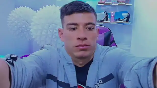 Snapshot of DEIBY_BABY chatting on November 14, 2025, 3:05 pm DEIBY BABY online show from November 14, 2025, 3:05 pm