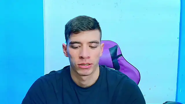 Snapshot of DEIBY_BABY chatting on February 19, 2025, 10:53 pm DEIBY BABY online show from February 19, 2025, 10:53 pm