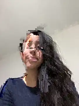 Natur4lBeautyb33 online show from December 8, 2024, 4:33 am