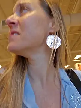 SkyelarSommer online show from January 19, 2026, 4:11 pm