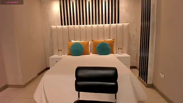 Snapshot of SunnyRivers chatting on February 17, 2026, 6:16 pm SunnyRivers online show from February 17, 2026, 6:16 pm