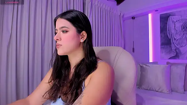 nathalie rivers online show from December 4, 2025, 11:09 am